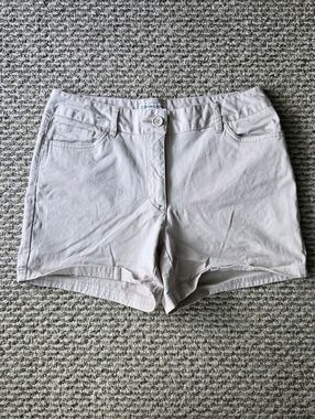 Women's Covington Light Khaki Shorts